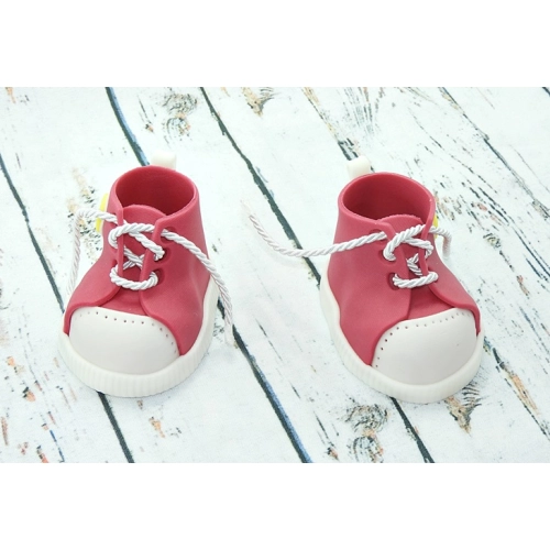 Figurki ozdoby na tort buty trampki dekoracje na roczek baby shower urodziny różowe
